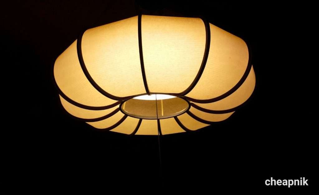 Amami Onsen Nanten-en_Traditional light fixture in my room