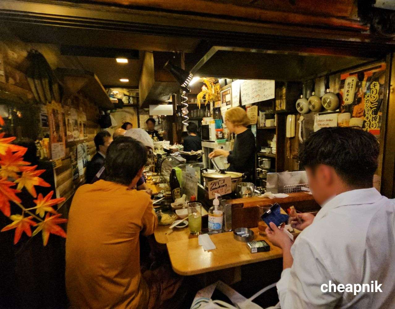 Omoide Yokocho_A busy izakaya scene at Tatchan in Piss Alley