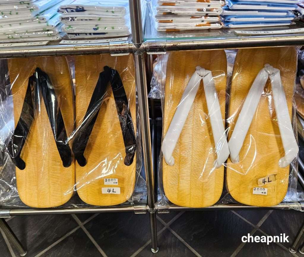 Japanese Tatami slippers at Ginza Oonoya in Tokyo