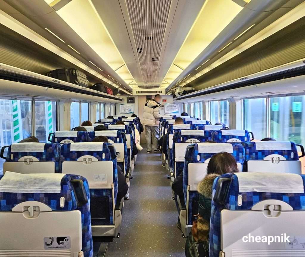 Inside the Fuji Excursion E257 Series Train